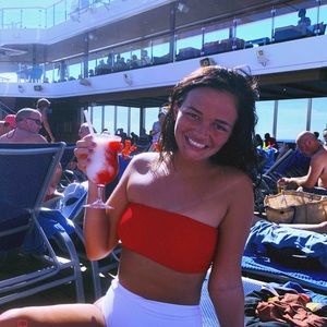 Meet your Posher, Marissa